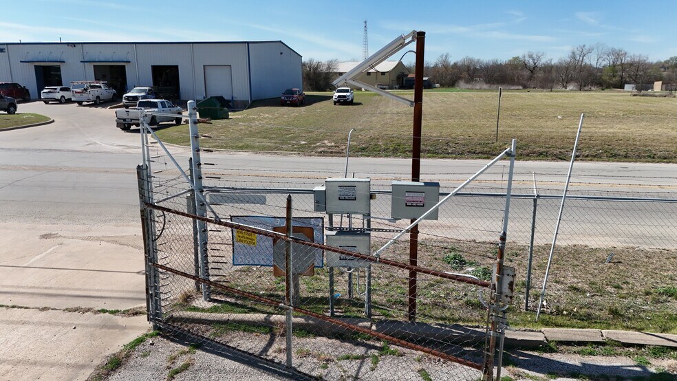 More Photos Of 3230 Clay Ave, Waco Industrial For Sale