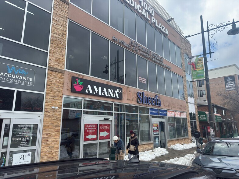 Primary Photo Of 433 Sussex St, Paterson Storefront Retail Residential For Lease