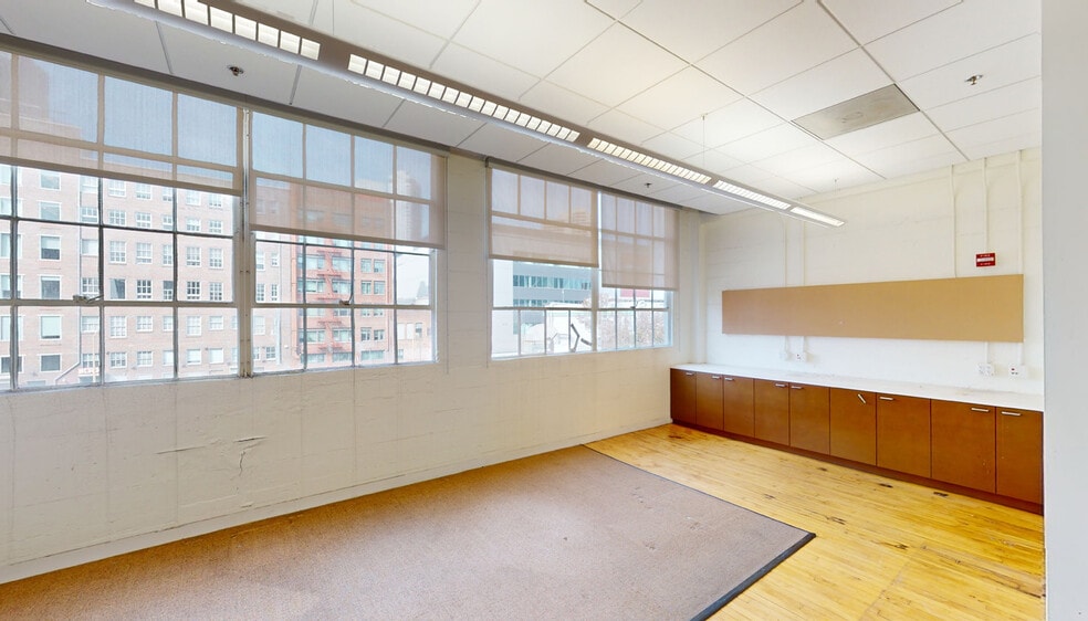 More Photos Of 982 Mission St, San Francisco Loft Creative Space For Lease