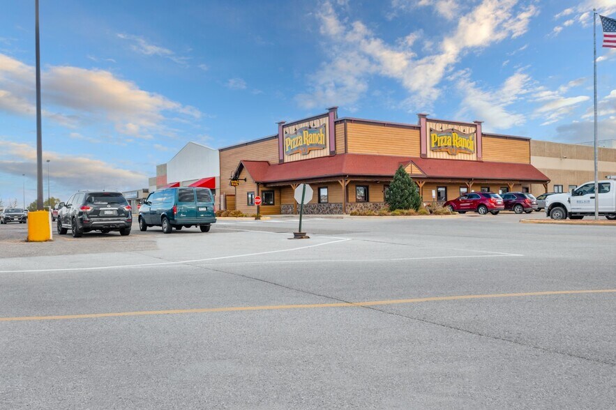 More Photos Of 1300 18th Ave NW, Austin Storefront For Sale