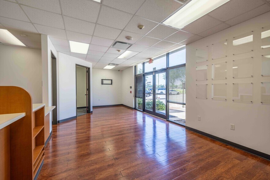 More Photos Of 8721 Highway 6, Missouri City Medical For Lease