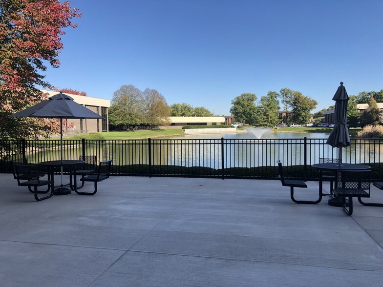 More Photos Of 8925 N Meridian St, Indianapolis Office For Lease