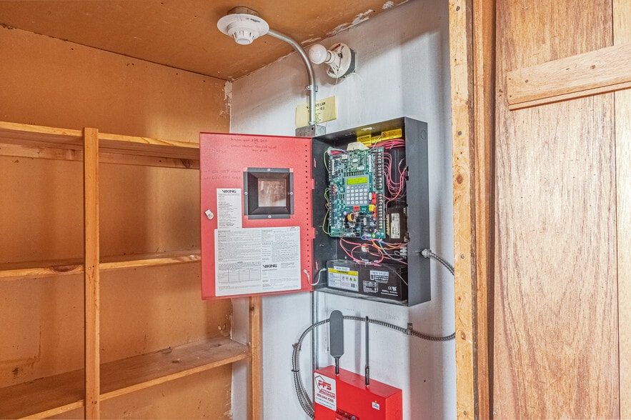 More Photos Of 82 Mill St, Mays Landing Restaurant For Sale