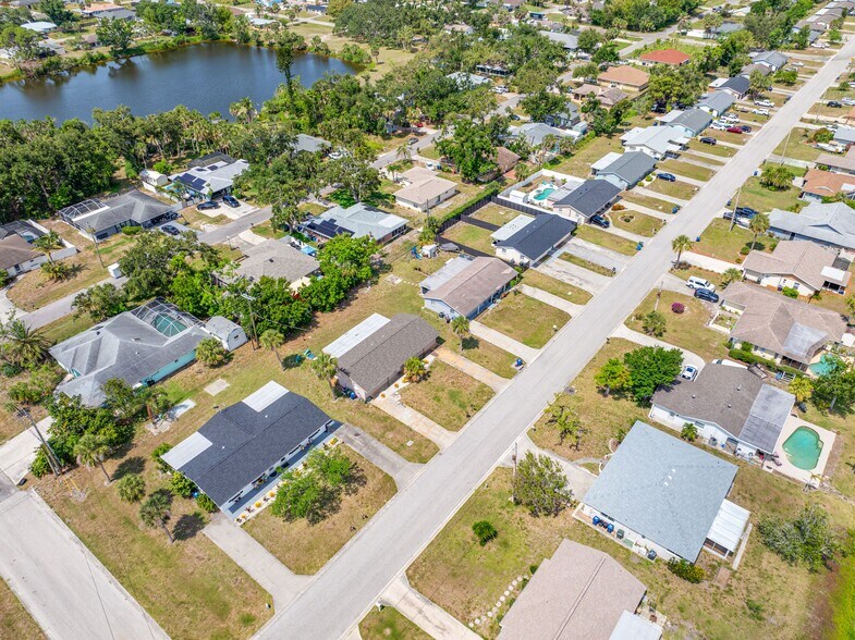 Primary Photo Of 308-630 Briarwood Rd, Venice Specialty For Sale