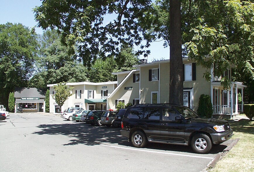More Photos Of 190 Main St, Westport Unknown For Lease