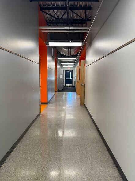 More Photos Of 1846 E 64th Ave, Anchorage Specialty For Sale