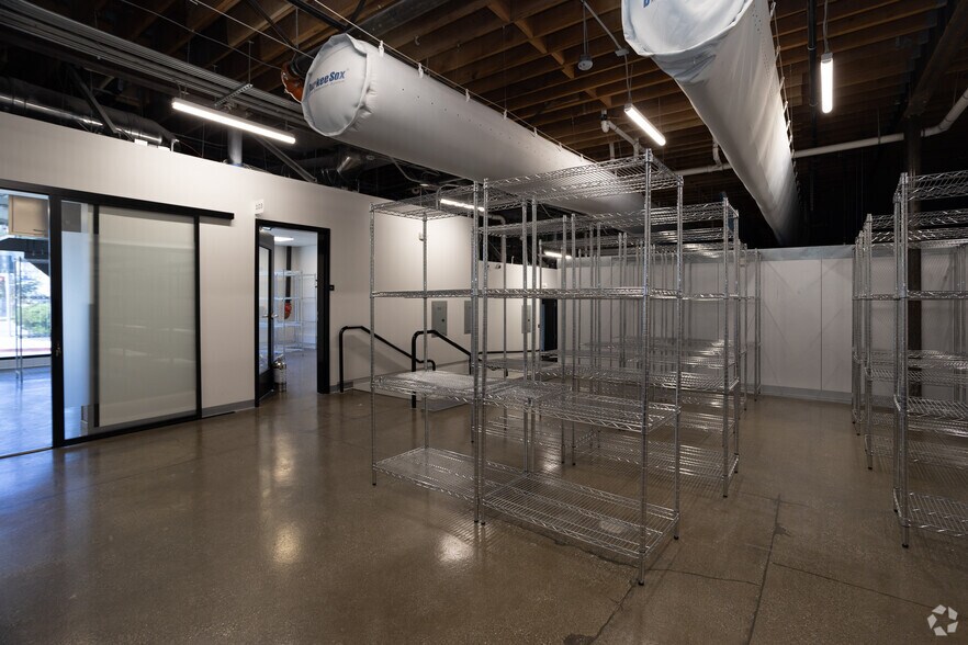 More Photos Of 1411 W Sunset Blvd, Los Angeles Loft Creative Space For Lease