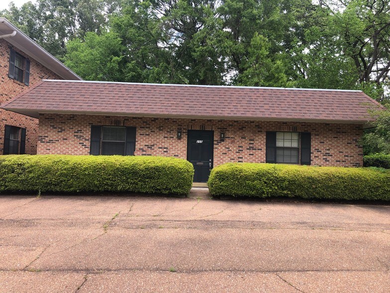 More Photos Of 251-255 Highway 61 S, Natchez Office For Sale