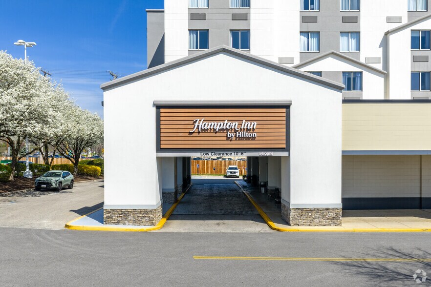 More Photos Of 6617 Ritchie Hwy, Glen Burnie Hotel For Sale