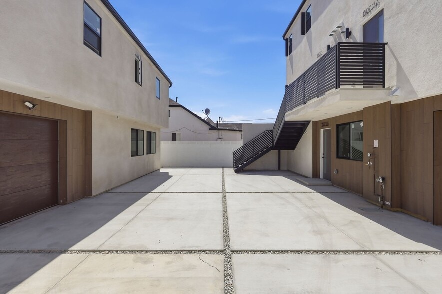 More Photos Of 1507 W 83rd St, Los Angeles Apartments For Sale