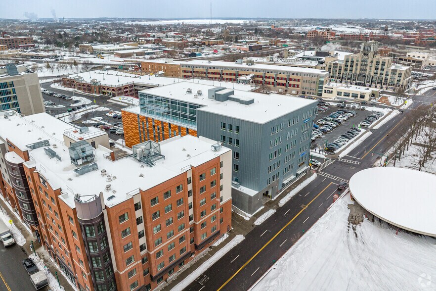 More Photos Of 333 W Washington St, Syracuse Office For Lease