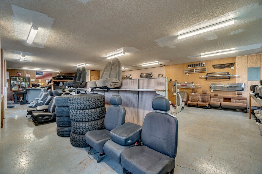 More Photos Of 17308 Highway 99E, Hubbard Auto Salvage Facility For Sale