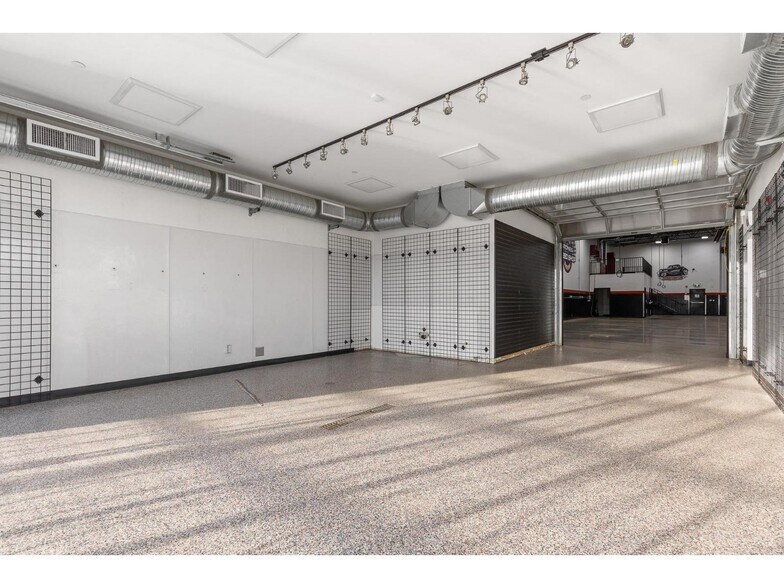 More Photos Of 45949 Rowat Av, Chilliwack Auto Repair For Sale