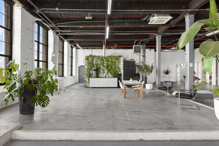More Photos Of 610-628 Smith St, Brooklyn Warehouse For Lease