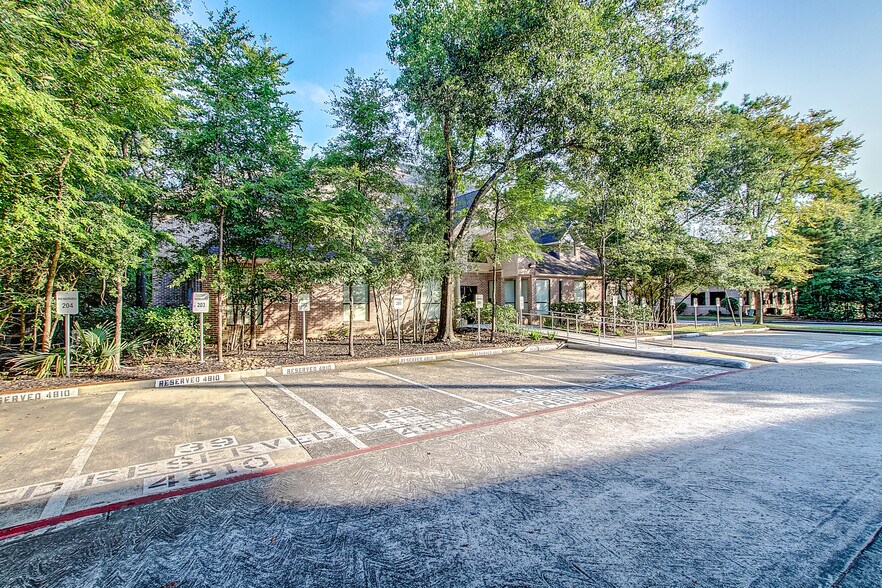 More Photos Of 4840 W Panther Creek Dr, The Woodlands Unknown For Lease