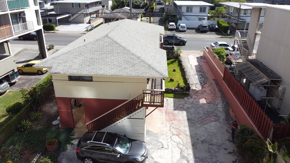 More Photos Of 1077 Kinau St, Honolulu Multifamily For Sale