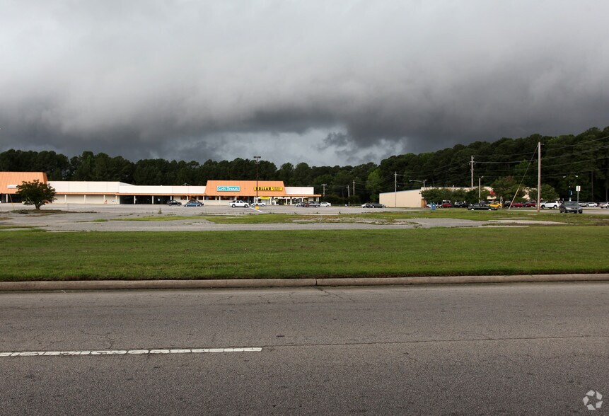 More Photos Of Ward Blvd @ Chruchill Av, Wilson Land For Sale