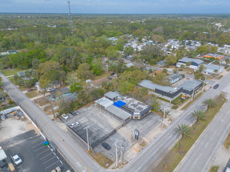 More Photos Of 82 N Yonge St, Ormond Beach General Retail For Sale