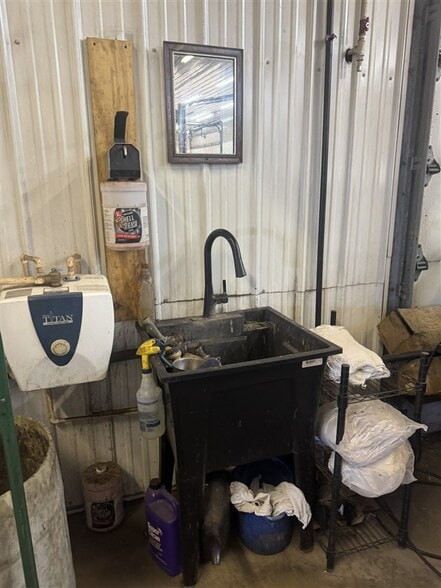 More Photos Of 8062 US Route 127, Greenville Flex For Sale