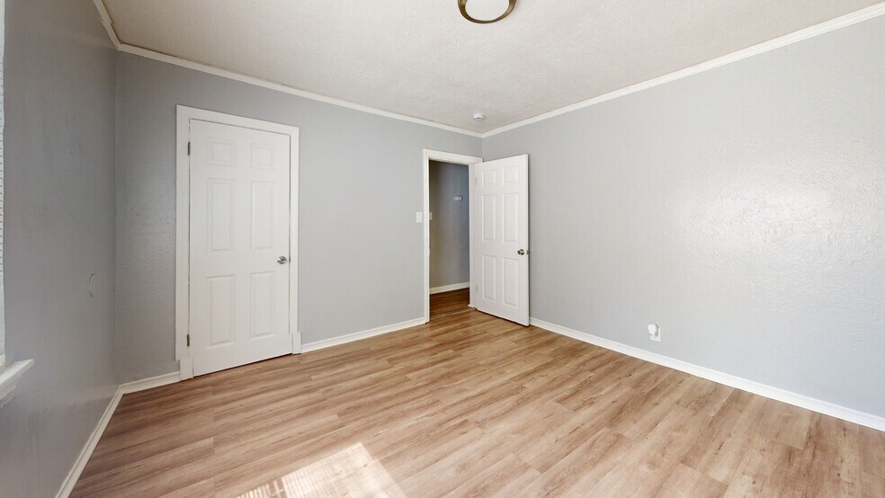 More Photos Of 6619-6625 Bancroft Ave, Oakland Apartments For Sale
