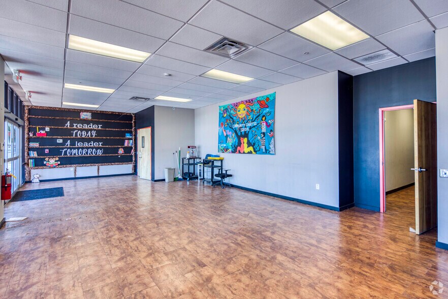More Photos Of 1251 E Fowler Ave, Tampa Storefront For Lease