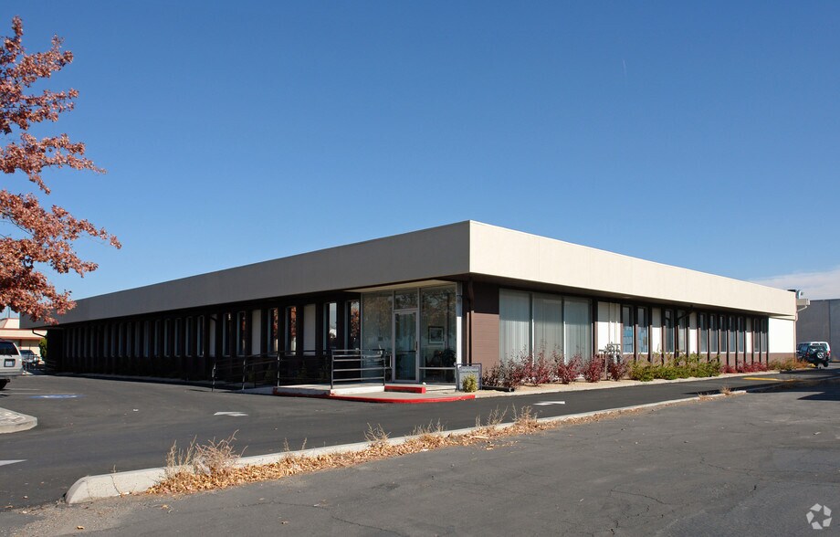 More Photos Of 1030-1050 Bible Way, Reno Office For Sale