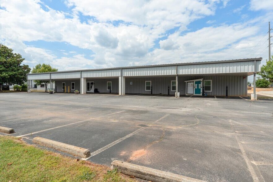 More Photos Of 171 Racetrack Rd, McDonough Daycare Center For Sale