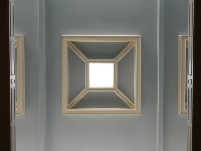 More Photos Of 250 N Golden Circle Dr, Santa Ana Office For Lease