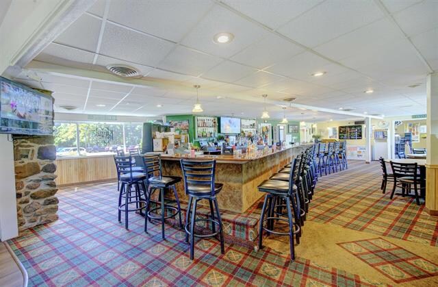 More Photos Of N5525 Old Highway 45, New London Golf Course Driving Range For Sale