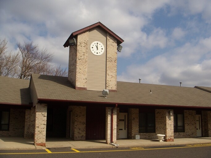More Photos Of 737 Main St, Lumberton Office For Sale