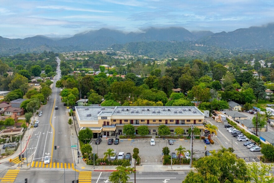 More Photos Of 575 W Altadena Dr, Altadena Schools For Lease