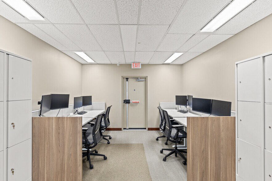 More Photos Of 478 Bernard Av, Kelowna Office For Lease
