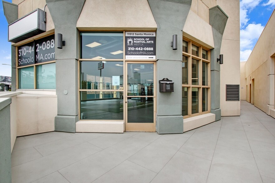 More Photos Of 11500-11518 Santa Monica Blvd, Los Angeles Office For Lease