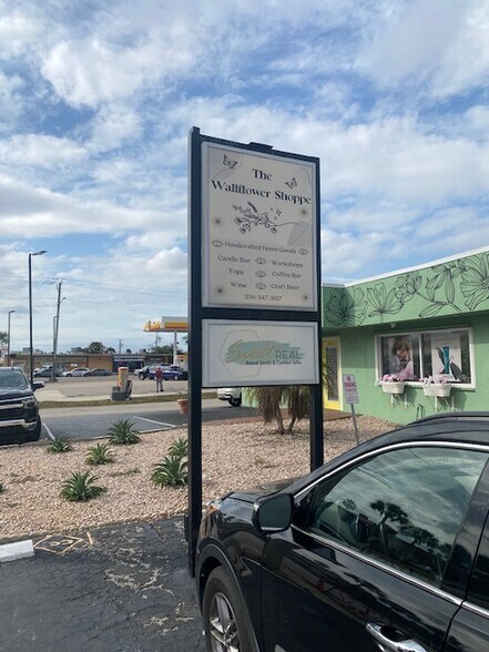 More Photos Of 1615 SE 47th Ter, Cape Coral Storefront Retail Office For Sale