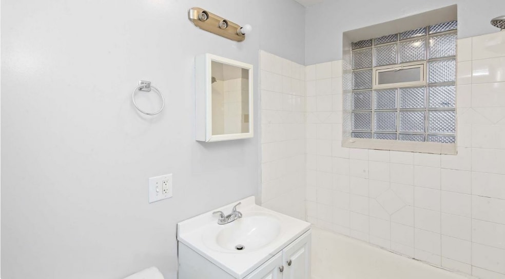 More Photos Of 655 E 90th Pl, Chicago Apartments For Sale