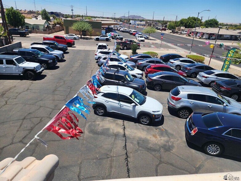 More Photos Of 877 W 8th St, Yuma Auto Dealership For Sale
