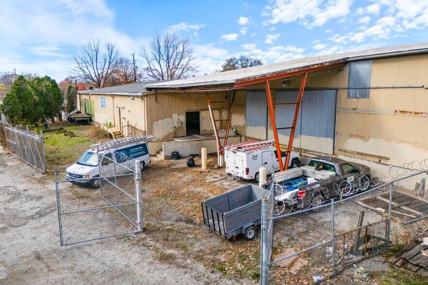 More Photos Of 335 Baxter Ave, Louisville Warehouse For Lease