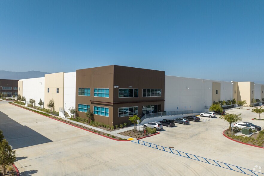 More Photos Of 1840 Mountain Ave, Norco Warehouse For Lease