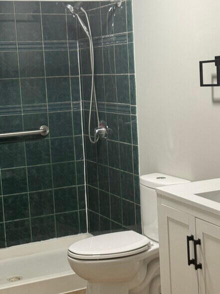 More Photos Of 922 Ridge Rd Se, Washington Assisted Living For Lease