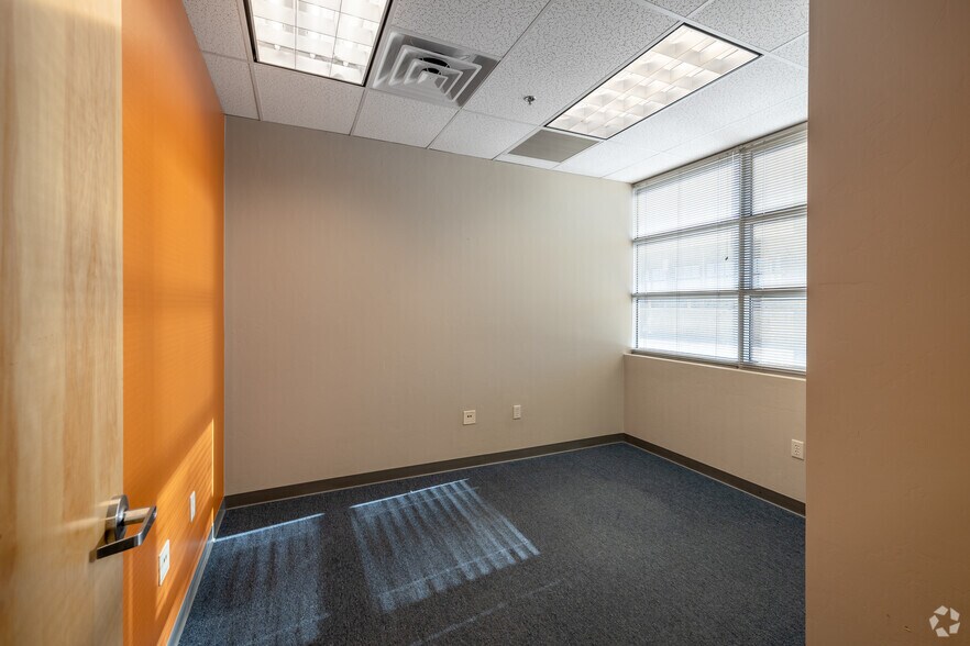 More Photos Of 500 N Garden Ave, Sierra Vista Office For Lease