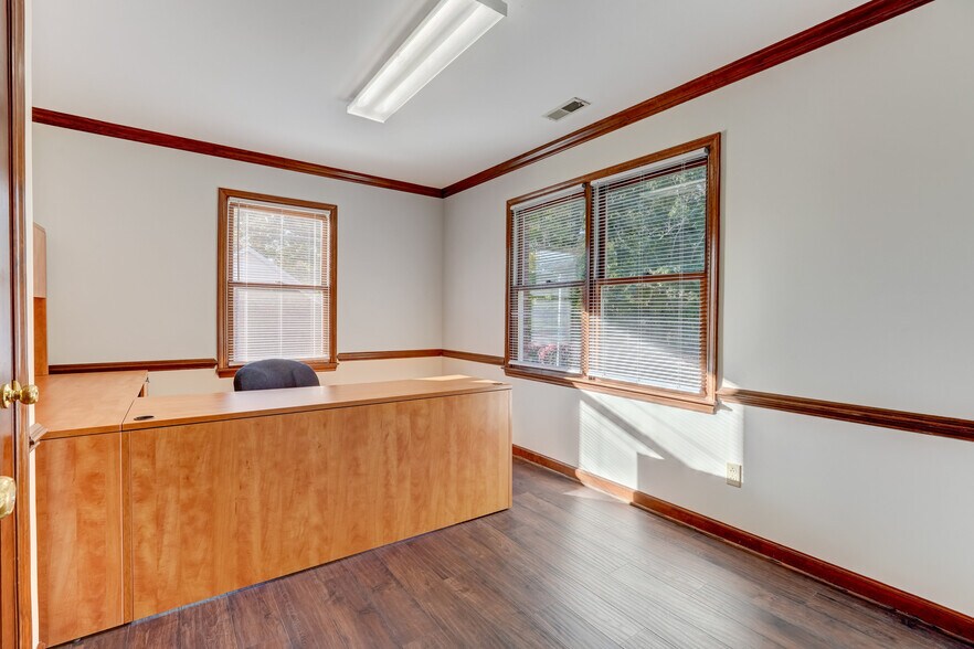 More Photos Of 1311 Freeway Dr, Reidsville Office For Lease