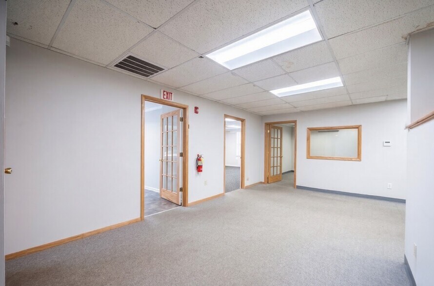 More Photos Of 324 Ringwood Ave, Pompton Lakes Light Manufacturing For Lease