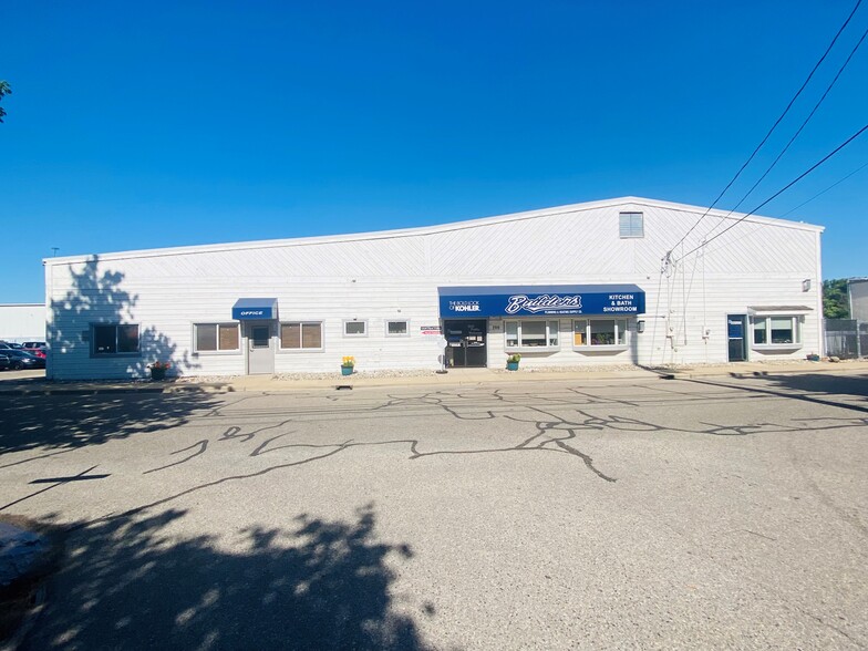 Primary Photo Of 700 S Hosmer St, Lansing Warehouse For Sale