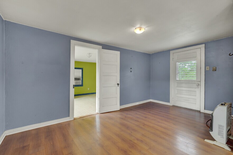 More Photos Of 1959 Gruene Rd, New Braunfels Office For Sale