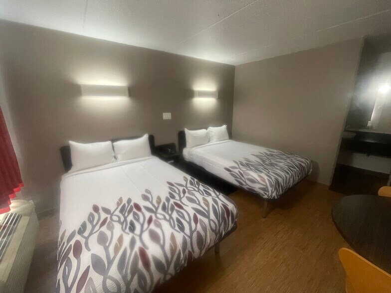 More Photos Of 4201 US 41, Evansville Hotel For Sale