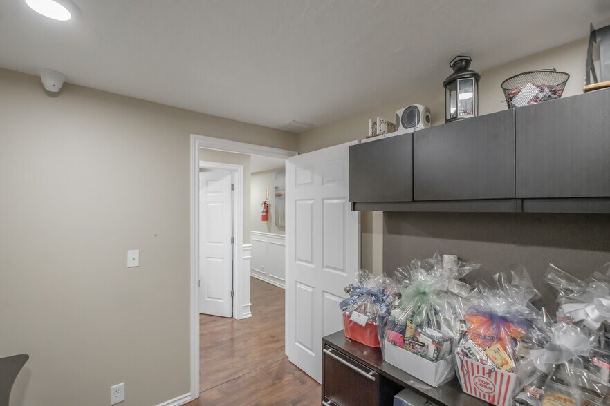 More Photos Of 1209-1215 Shortridge St SE, Albany Office Residential For Sale