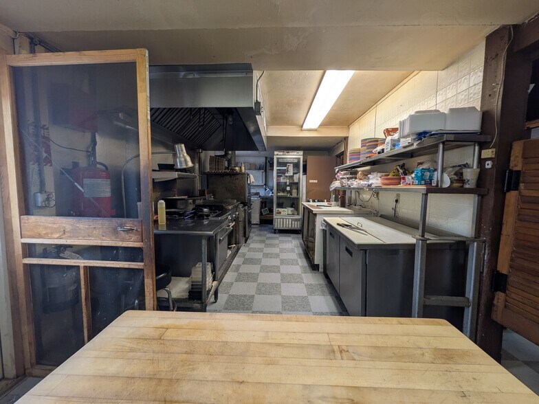 More Photos Of 93 Mechanic St, Bellingham Restaurant For Lease