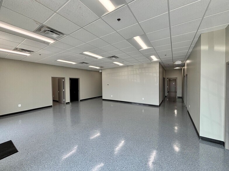 More Photos Of 4625 Hollins Ferry Rd, Halethorpe Unknown For Lease