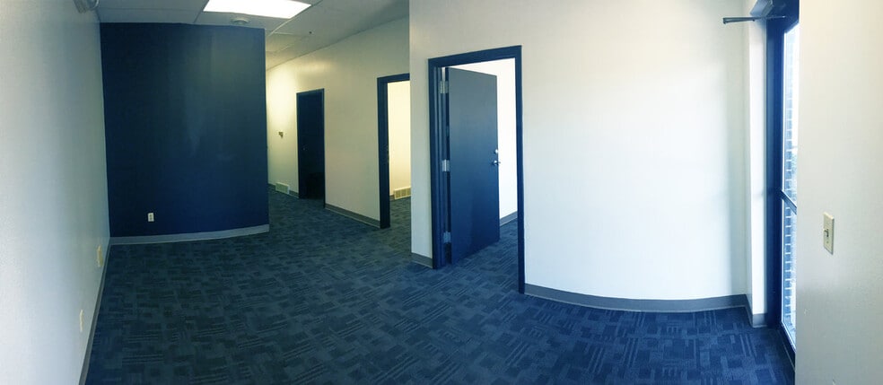 More Photos Of 3820-3830 44th St SE, Grand Rapids Flex For Lease