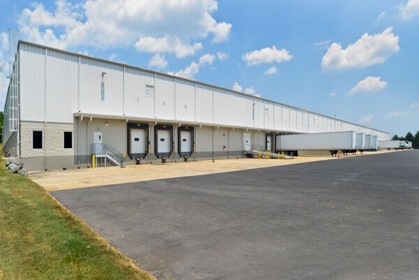 More Photos Of 355 Independence Ave, Mechanicsburg Warehouse For Lease